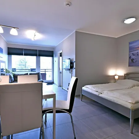 Res 408 - Residenz - Teilseeblick * Scharbeutz