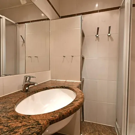 Res 408 - Residenz - Teilseeblick * Scharbeutz